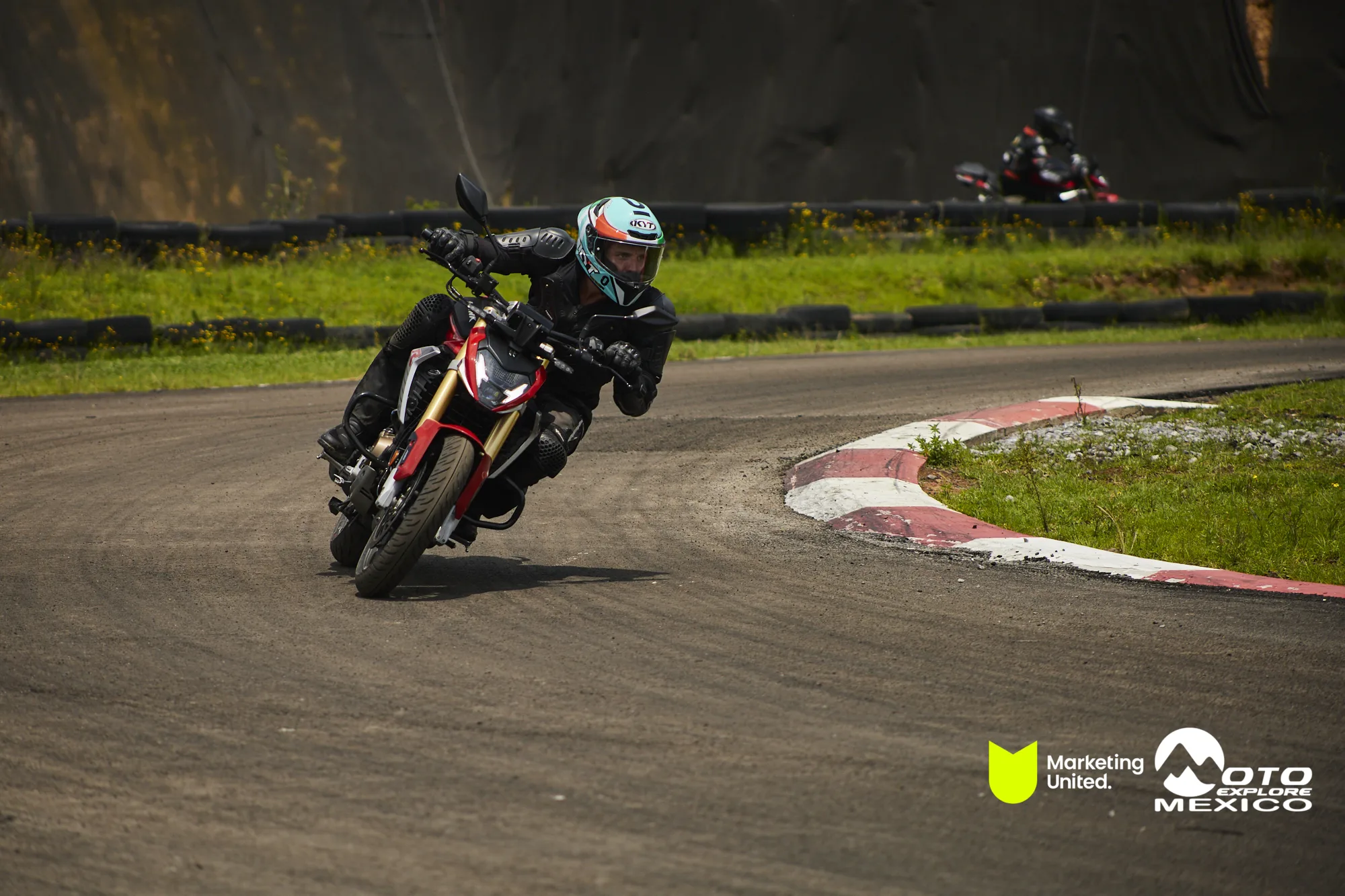 HUNK TRACKDAY 354